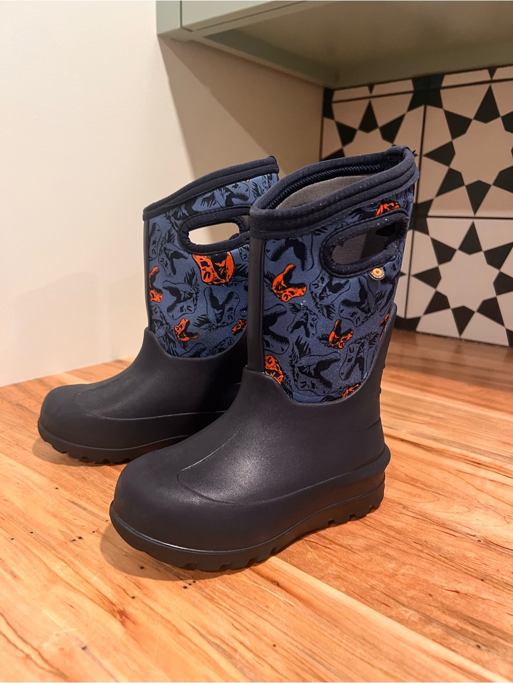 BOGS Boys Waterproof Rain Winter Mud Outdoor Boots Size 11